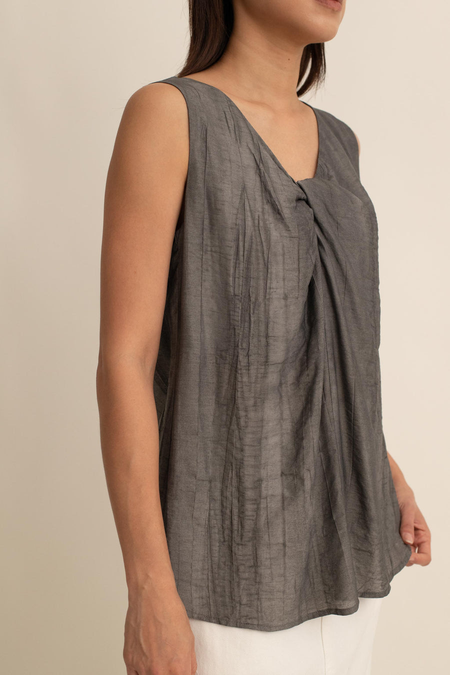 Delphine Knot Front Top
