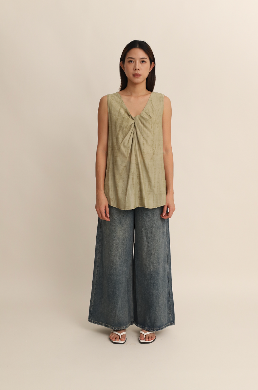 Delphine Knot Front Top