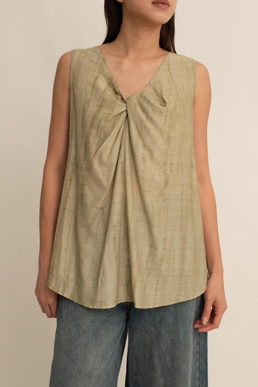 Delphine Knot Front Top
