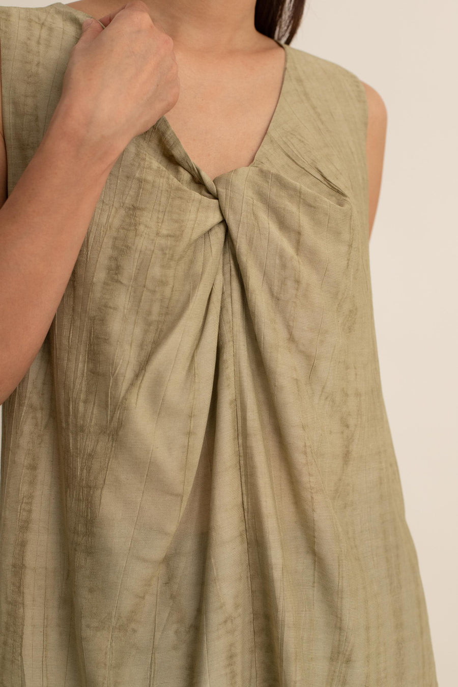 Delphine Knot Front Top