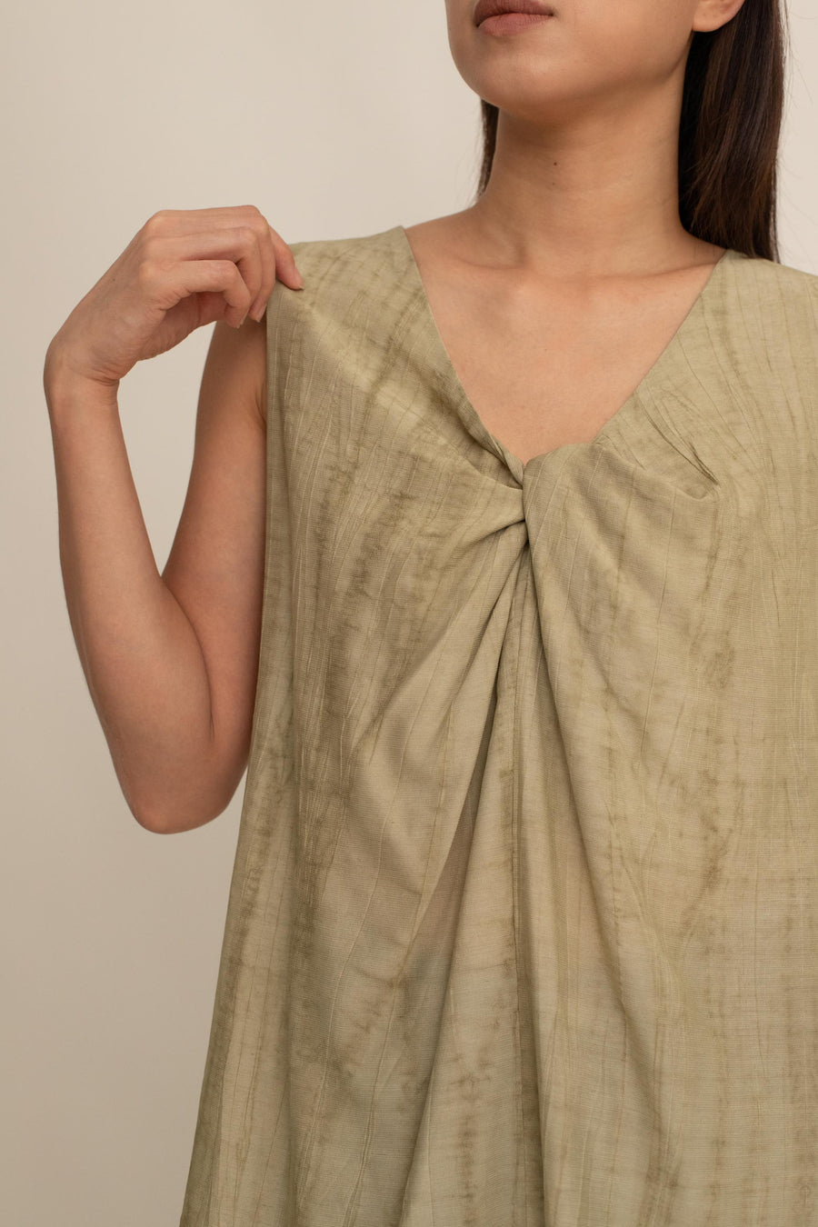 Delphine Knot Front Top