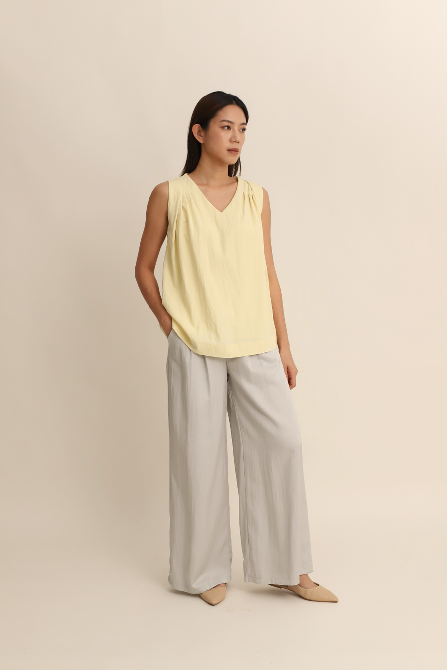 Solenne V-neck Pleated Top