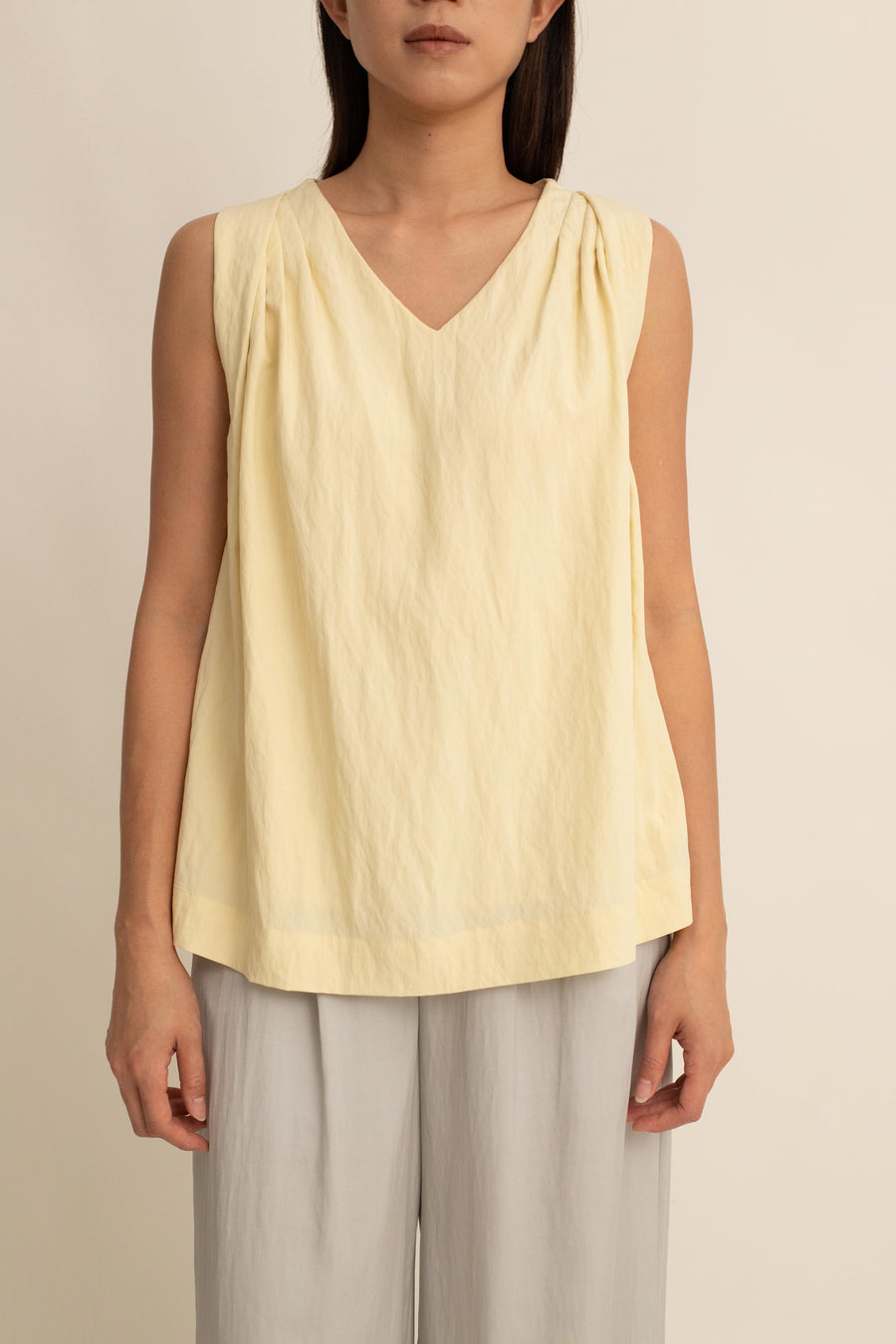 Solenne V-neck Pleated Top