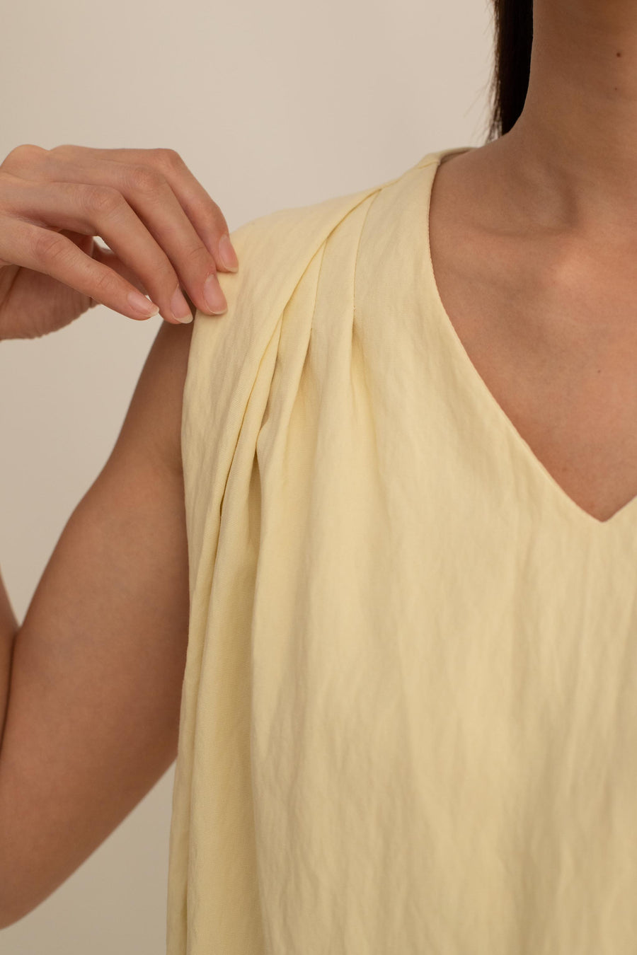 Solenne V-neck Pleated Top